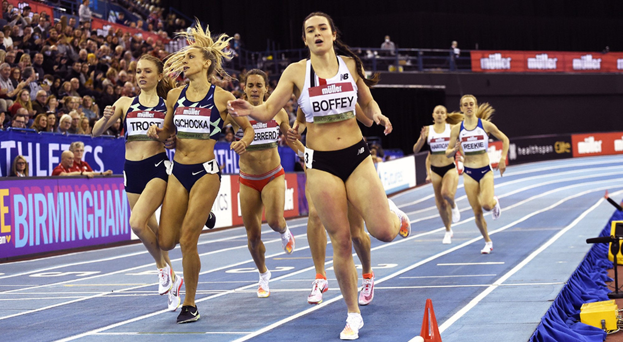 Isabelle Boffey wins 1000m