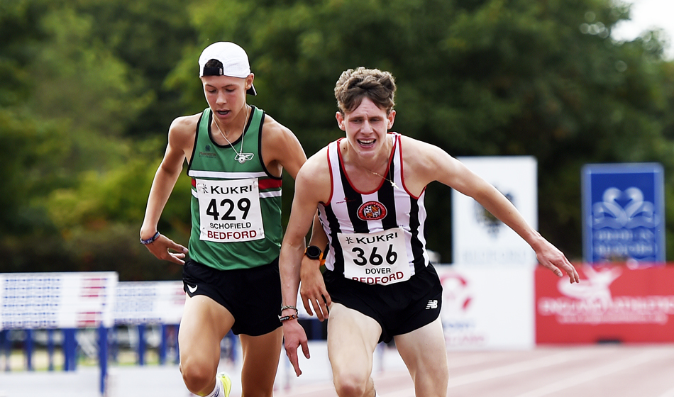 U17 men 3000m winner Henry Dover on right