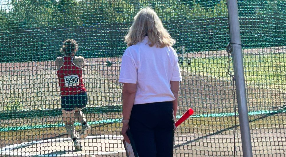 Official Christel Shaw at hammer cage